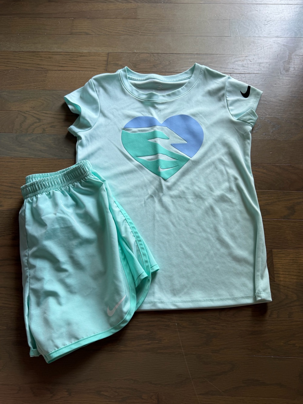 USED Nike Girls Set size Medium